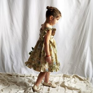 Alternative view of Rochie invartitoare bunny